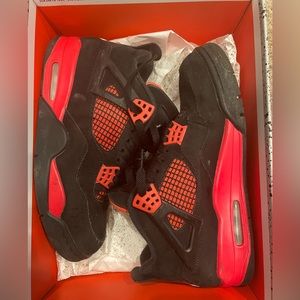 Jordan 4 thunder reds size 8